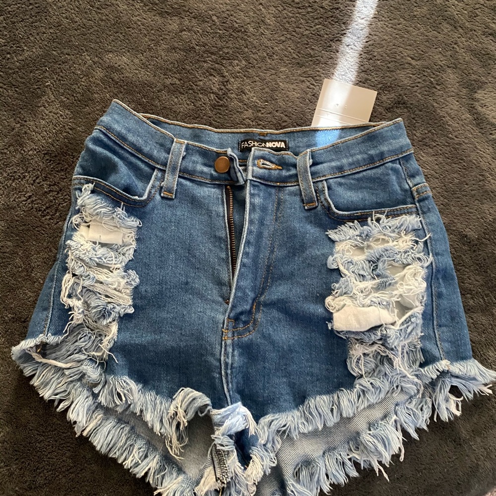 Fashion nova shorts
